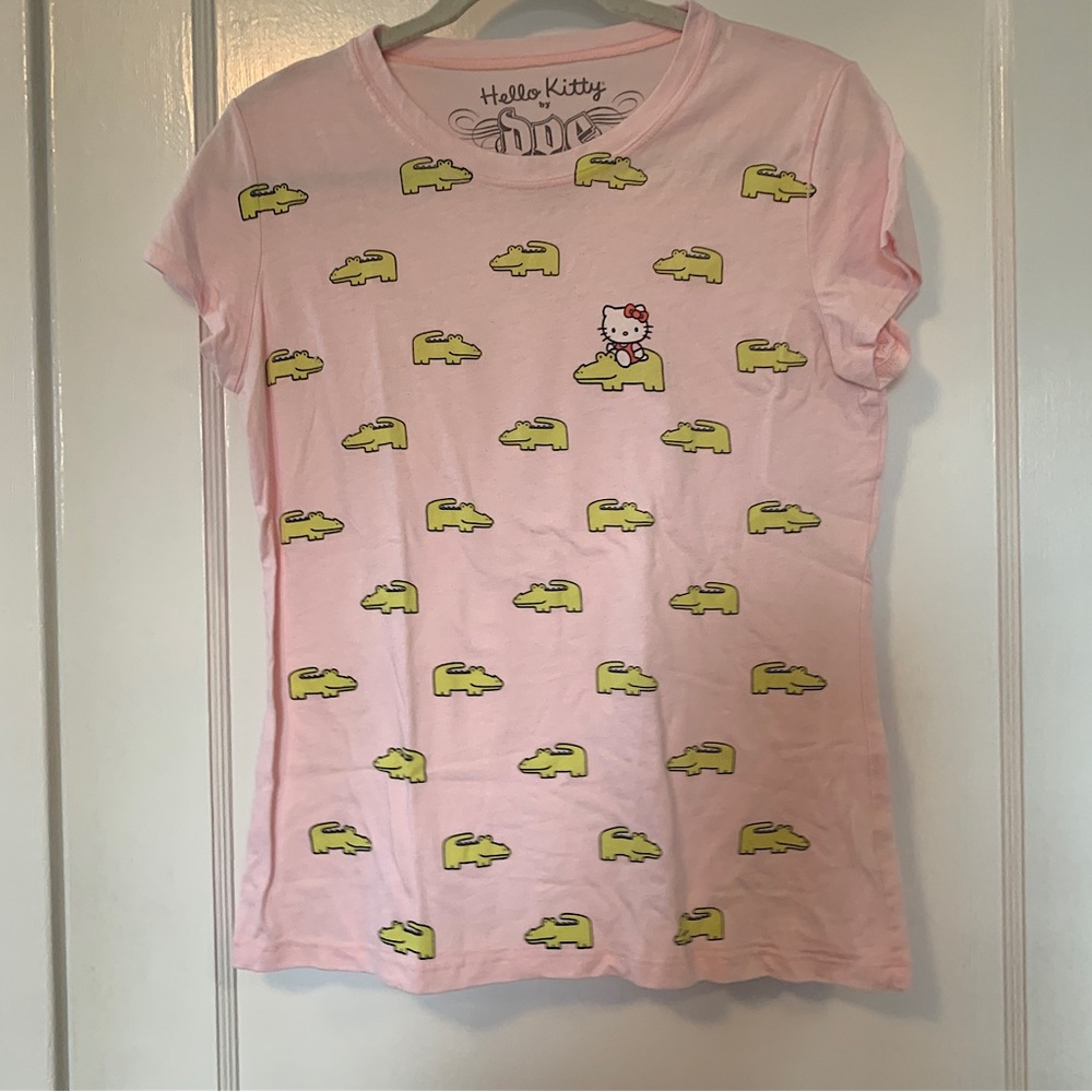 Hello Kitty tshirt